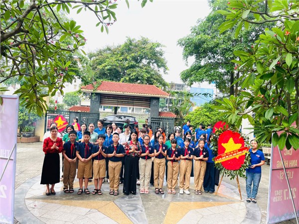 Hoạt động chữ thập đỏ 